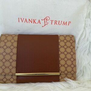 Documents clutch bag.